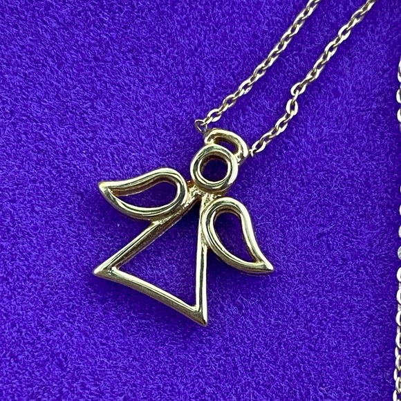 💛 Classic Michael Hill 10K Gold Angel Pendant Necklace - Picture 4 of 5